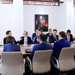 delegacion-del-departamento-del-tesoro-de-eeuu-evalua-con-miraflores-agenda-economica