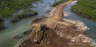 Abrió casi 2 km de camino para ir a pescar y terminó causando un grave daño ambiental abrio-casi-2-km-de-camino-para-ir-a-pescar-y-termino-causando-un-grave-dano-ambiental