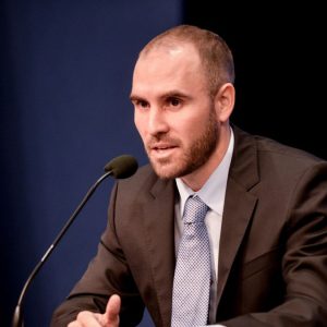 para-guzman,-la-morosidad-no-es-un-asunto-entre-privados-y-el-bcra-“tiene-el-mandato-de-atacar-el-problema”