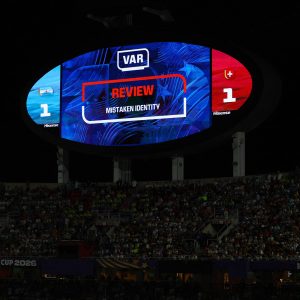 var,-10,-descumpre-sua-funcao-desde-o-1o-jogo