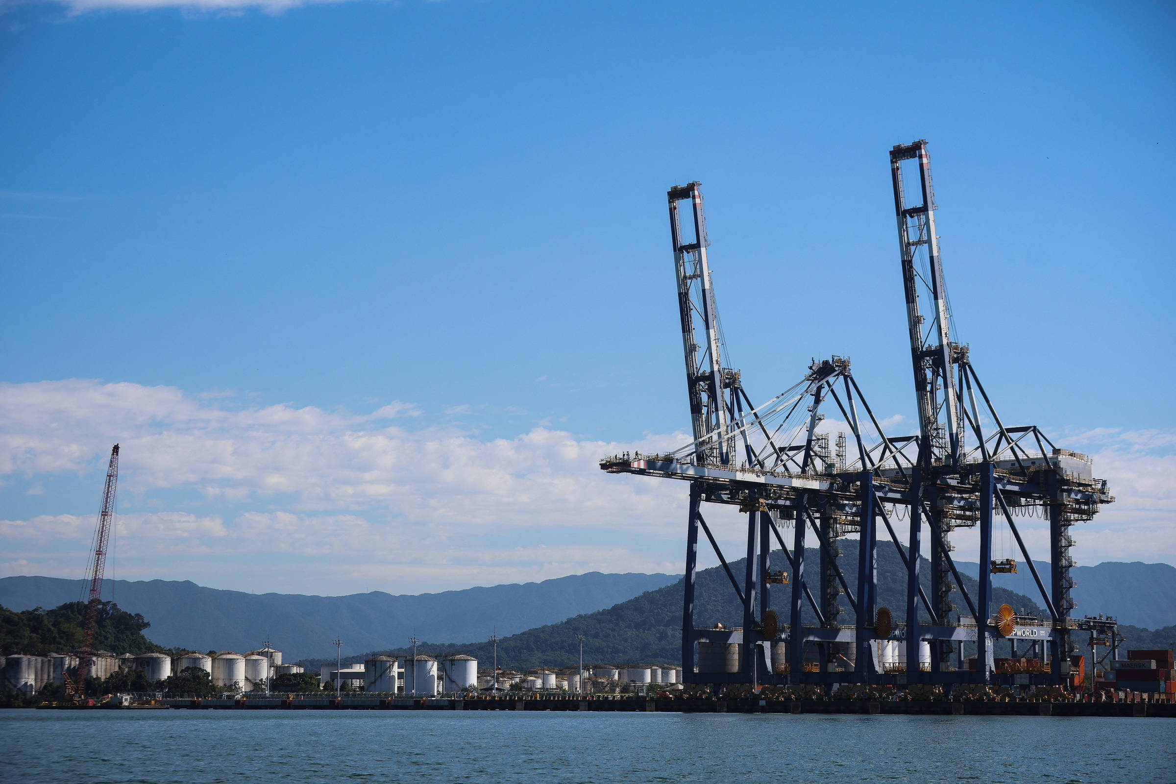 area-tecnica-do-cade-vai-dar-aval-a-operacao-para-msc-e-maersk-participarem-do-leilao-do-tecon-10