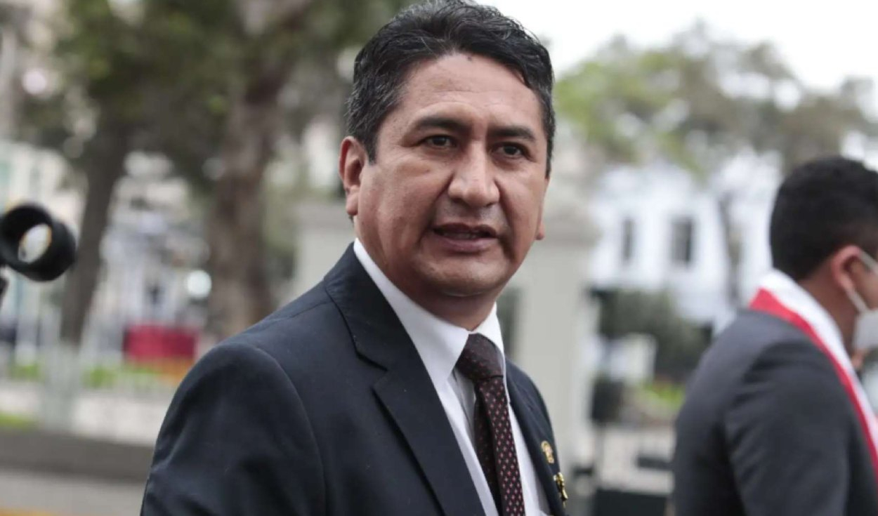 interpol-elimina-orden-de-ubicacion-y-captura-contra-vladimir-cerron