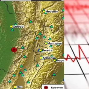 temblor-hoy-en-colombia-|-reportan-nueva-replica-en-epicentro-de-terremoto-de-7,4-la-noche-de-este-11-de-agosto:-afirman-percibirlo-en-cali-y-medellin