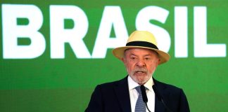 Lula mantiene liderazgo en las encuestas ante Bolsonaro en Brasil, mientras inversores vigilan deuda e inflación lula-mantiene-liderazgo-en-las-encuestas-ante-bolsonaro-en-brasil,-mientras-inversores-vigilan-deuda-e-inflacion