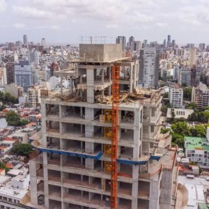 radiografia-de-la-construccion:-costos-en-alza-frenan-nuevas-obras-y-el-escenario-va-de-la-cautela-a-un-tenue-optimismo