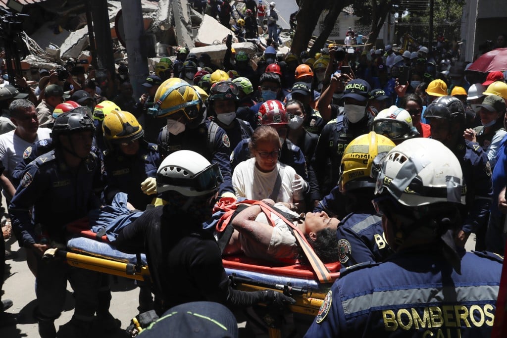 eeuu-envia-rescatistas-para-apoyar-a-regiones-de-colombia-golpeadas-por-el-sismo