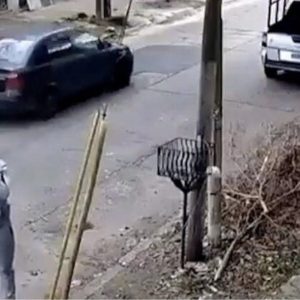 un-nene-de-12-anos-asalto-con-una-pistola-a-un-vecino