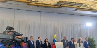 Mesa de diálogo acuerda renovación total del TSJ y reforma de leyes judiciales mesa-de-dialogo-acuerda-renovacion-total-del-tsj-y-reforma-de-leyes-judiciales