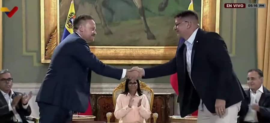 corpoelec-e-impsa-firman-de-nuevo-contrato-para-reactivar-obras-en-tocoma-y-macagua