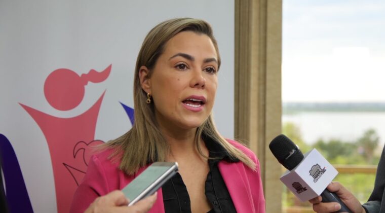 senado-frena-a-los-morosos:-kuna-guapa-o-padre-cumplidor-ya-no-sufrira-para-llevar-a-su-retono-al-exterior