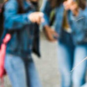 una-alumna-de-16-anos-de-un-cole-de-luque-omano-y-culpan-al-bullying