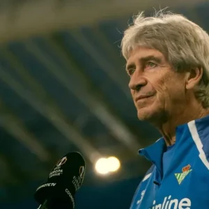 pellegrini-y-suazo-seguiran-en-las-pantallas-chilenas