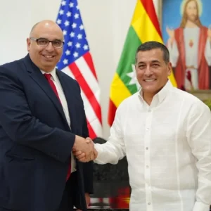 el-alcalde-de-cartagena-y-el-embajador-(e)-de-los-eeuu.-sumaran-esfuerzos-para-priorizar-la-lucha-contra-la-trata-de-personas-y-el-narcotrafico