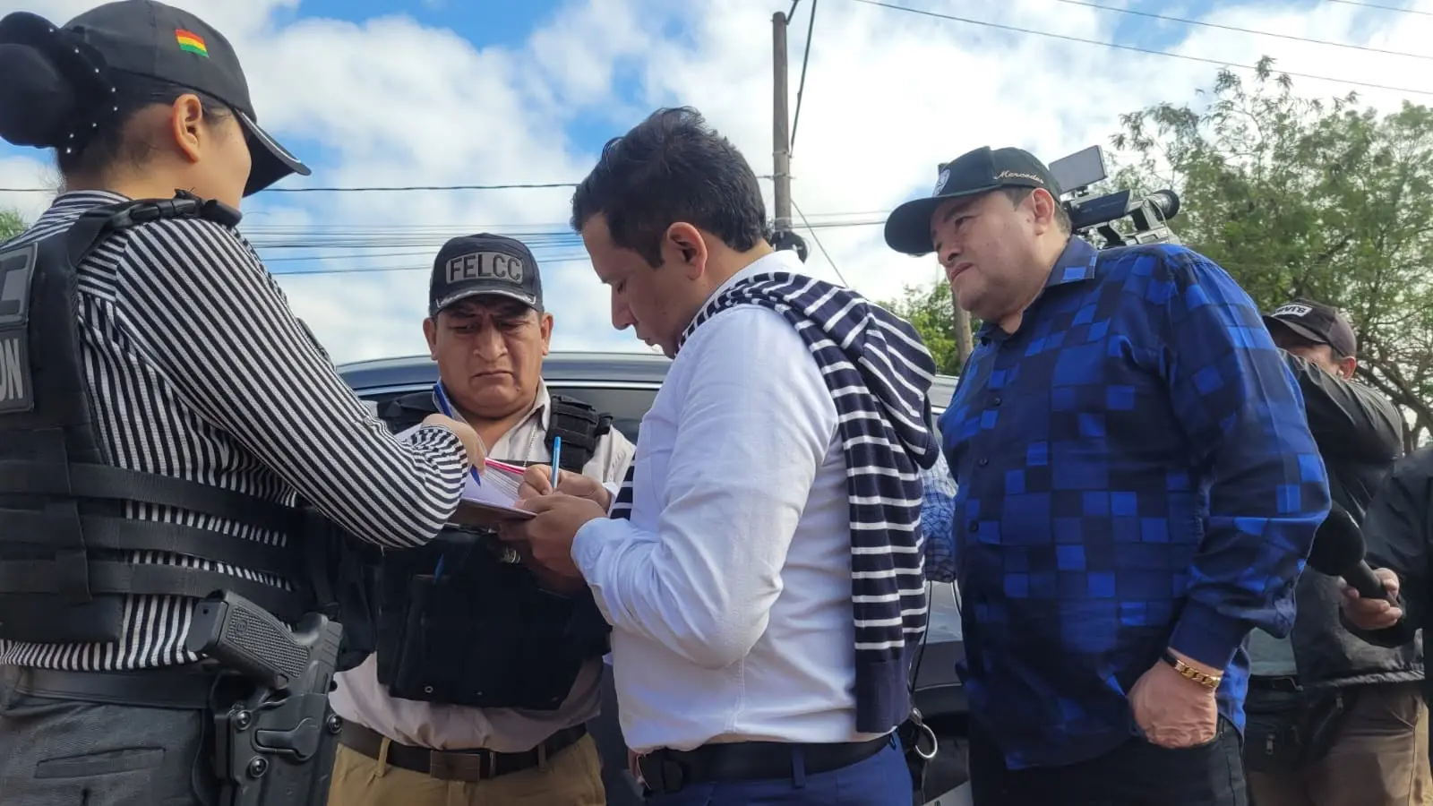 fiscalia-inspecciona-viaducto-y-jhonny-niega-malversacion