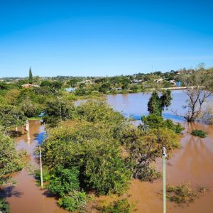 “todas-las-intendencias-debemos-comenzar-a-hacer-trabajos-de-prevencion”,-dijo-legnani-sobre-el-nino-tras-reunion-de-intendentes-con-orsi