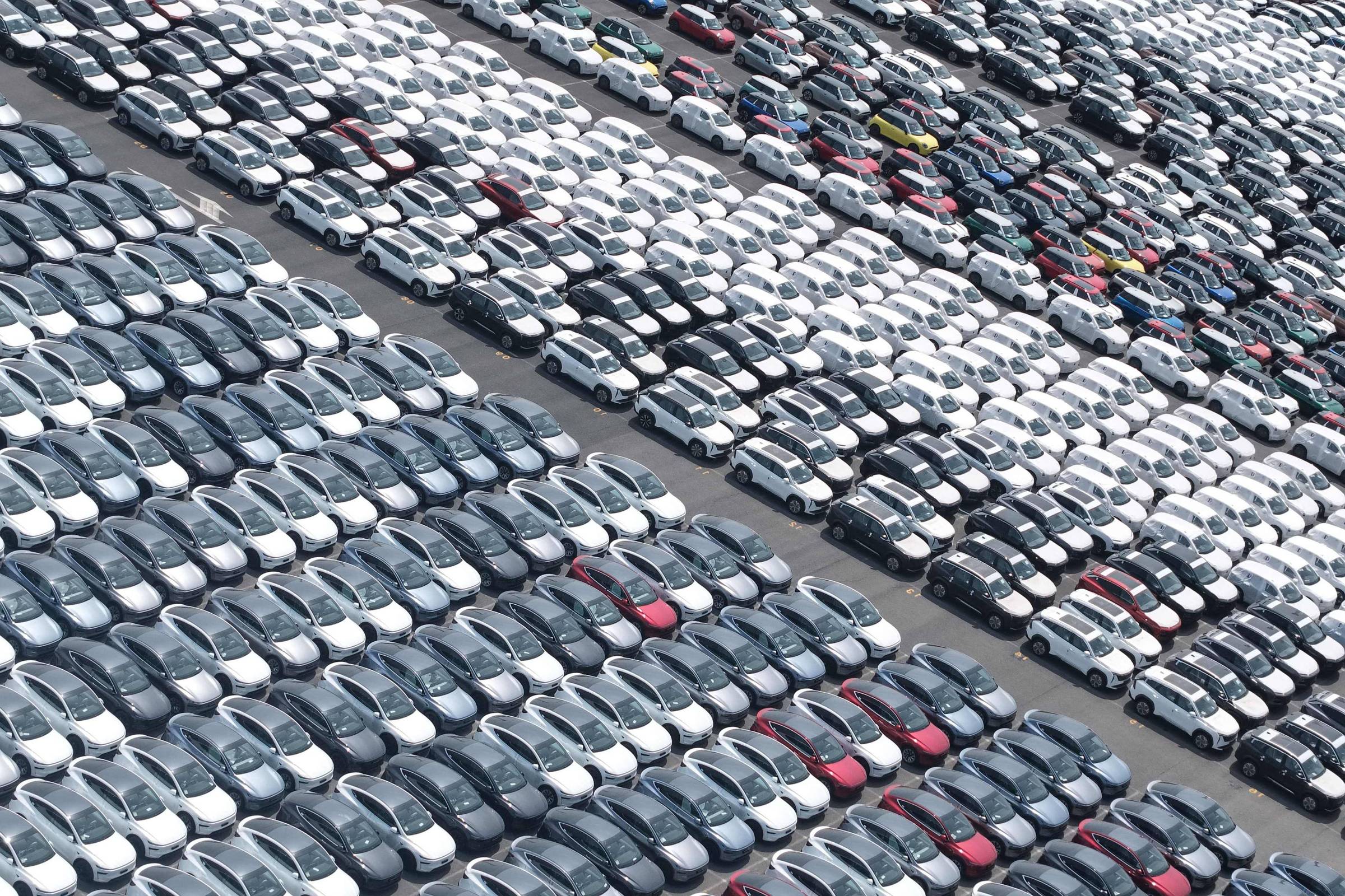 vendas-de-carros-chineses-estao-em-alta-em-quase-todos-os-lugares,-exceto-no-proprio-pais