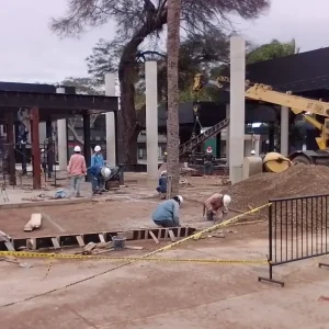 cerca-de-un-centenar-de-obreros-ponen-el-acelerador-rumbo-a-la-expocruz