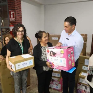 entregan-mas-de-bs-1.8-millones-en-equipos-a-180-emprendedoras