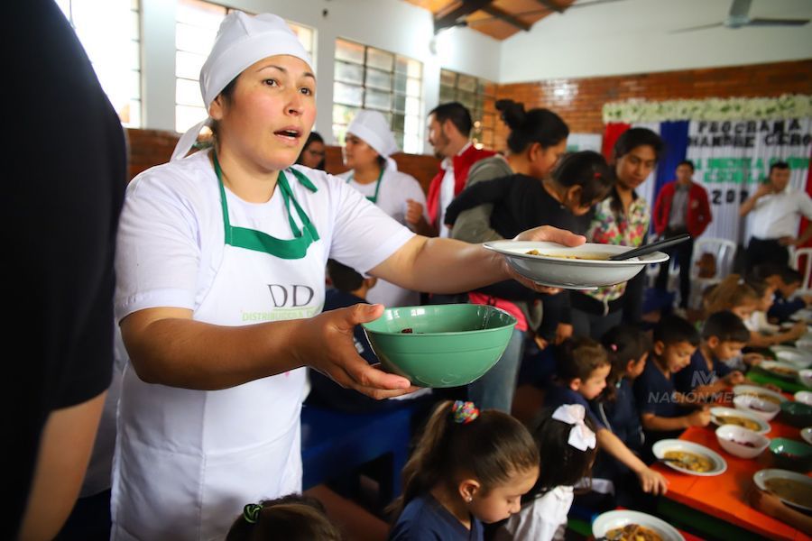 santi-pena-hace-un-balance-a-tres-anos-de-gobierno-y-pondera-la-tembiu-en-las-escuelas