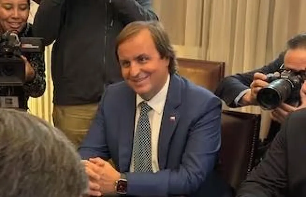 tras-renuncia-de-duco:-confirman-a-francisco-riveros-como-ministro-del-deporte