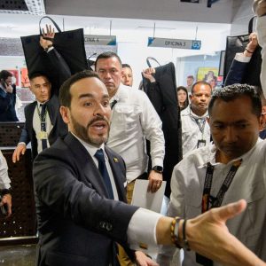 de-la-espriella-ante-una-prueba-de-fuego-al-inicio-del-mandato:-el-terremoto-en-colombia-redefine-el-tablero-politico
