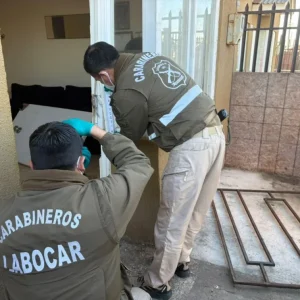 cinco-delincuentes-golpearon-a-victima-y-robaron-su-auto-en-la-serena