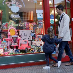 dia-del-nino:-las-ventas-cayeron-2,5%-y-ni-las-cuotas-ni-los-descuentos-lograron-reactivar-el-consumo