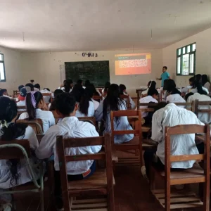 desde-hoy-estudiantes-retornan-al-horario-habitual-en-santa-cruz