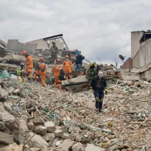 lo-que-viene-tras-la-primera-semana-del-peor-terremoto-del-siglo:-retos-en-infraestructura,-salud,-educacion-y-empleo