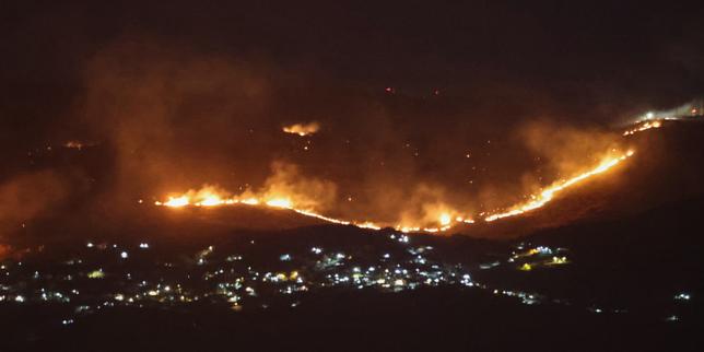 toute-la-region-sest-retrouvee-eclairee-par-les-flammes:-les-habitants-du-sud-du-liban-vivent-dans-la-peur-des-frappes-israeliennes-et-des-incendies-quelles-provoquent