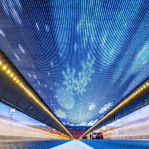 china-transforma-una-infraestructura-vial-en-atraccion-turistica:-un-tunel-submarino-de-11-km-adornado-con-millones-de-led