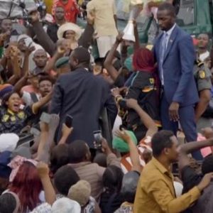 video-can-:-les-lionnes-indomptables-accueillies-en-heroines-au-cameroun