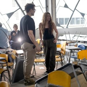 shakira-visita-zonas-afectadas-por-terremoto-y-se-compromete-a-reconstruir-escuelas