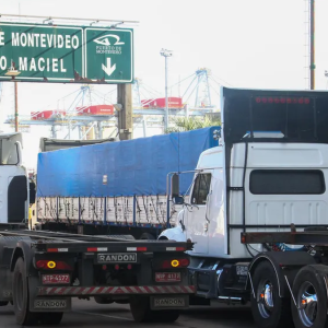 camaras-empresariales-se-reunieron-con-orsi,-con-el-conflicto-en-el-puerto-como-trasfondo:-“es-un-costo-muy-alto-que-esta-pagando-el-pais”