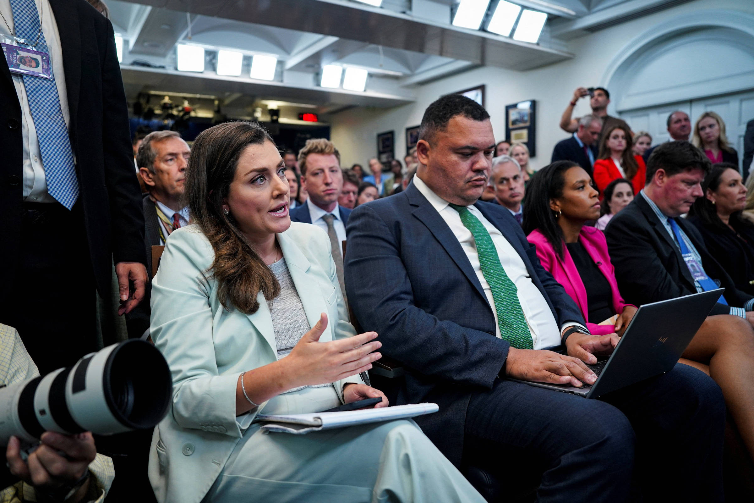 trump-manda-reporter-se-calar,-e-casa-branca-diz-que-filhos-‘vao-se-envergonhar’-dela