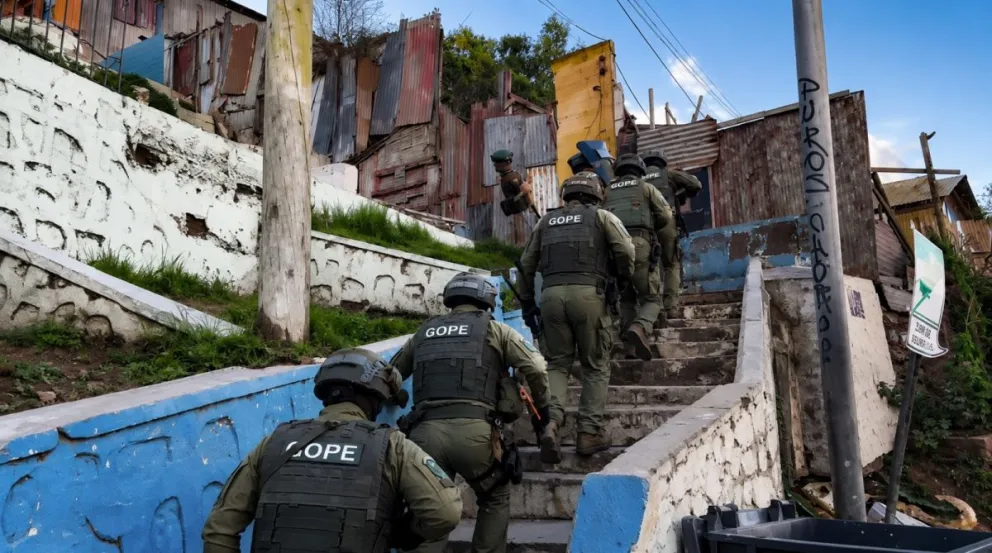en-prision-preventiva-quedan-dos-sujetos-por-disparar-contra-municipio-de-coquimbo