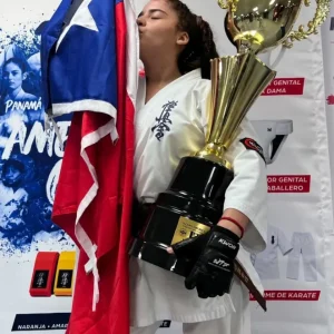 de-coquimbo-a-lo-mas-alto:-belen-guerrero-conquista-oro-en-copa-america-de-karate