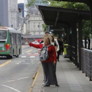 how-families-in-milei’s-argentina-sank-deep-into-debt