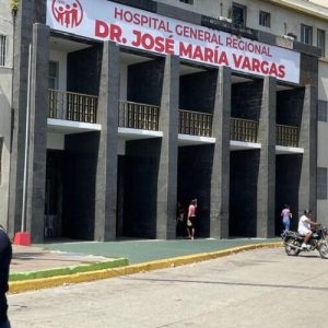 la-red-hospitalaria-de-la-guaira-atrapada-entre-las-ruinas-y-la-improvisacion-(serie-1/2)