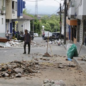 colombia-registra-314-fallecidos-diez-dias-despues-del-terremoto-de-magnitud-7,4