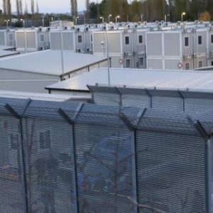 les-sites-de-detention-italiens-en-albanie-favorisent-des-atteintes-a-letat-de-droit,-accuse-amnesty-international