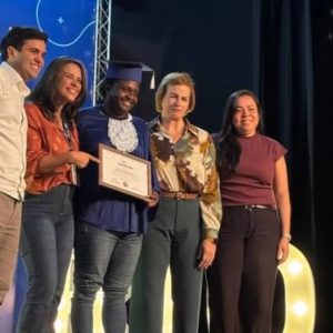 sindicato-denuncia-uso-de-estrutura-de-escolas-para-candidato-aliado-de-paes