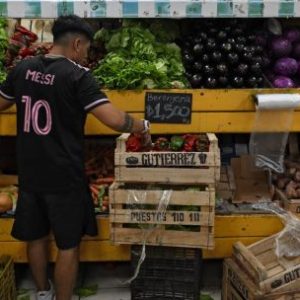 indec-data-shows-economy-improved-in-june-after-uneven-first-half-of-year