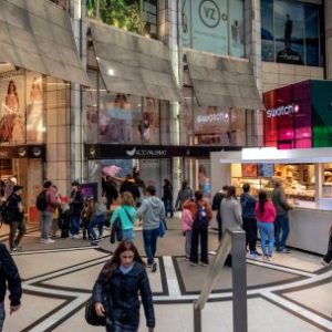 argentinas-economy-expanded-faster-than-expected-in-june