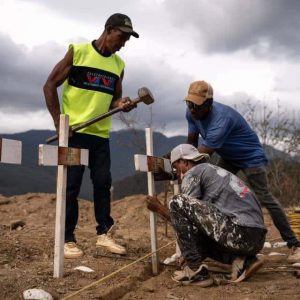 sepultan-en-el-cementerio-la-esperanza-cuerpos-de-40-ninos-no-reclamados-en-la-guaira