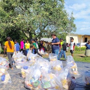 la-sen-oraha-ayudomi-a-familias-del-chaco