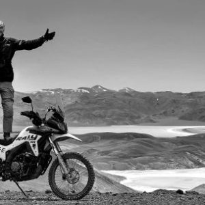 casi-un-documental:-una-muestra-inmersiva-revela-el-recorrido-de-100.000-km-por-latinoamerica
