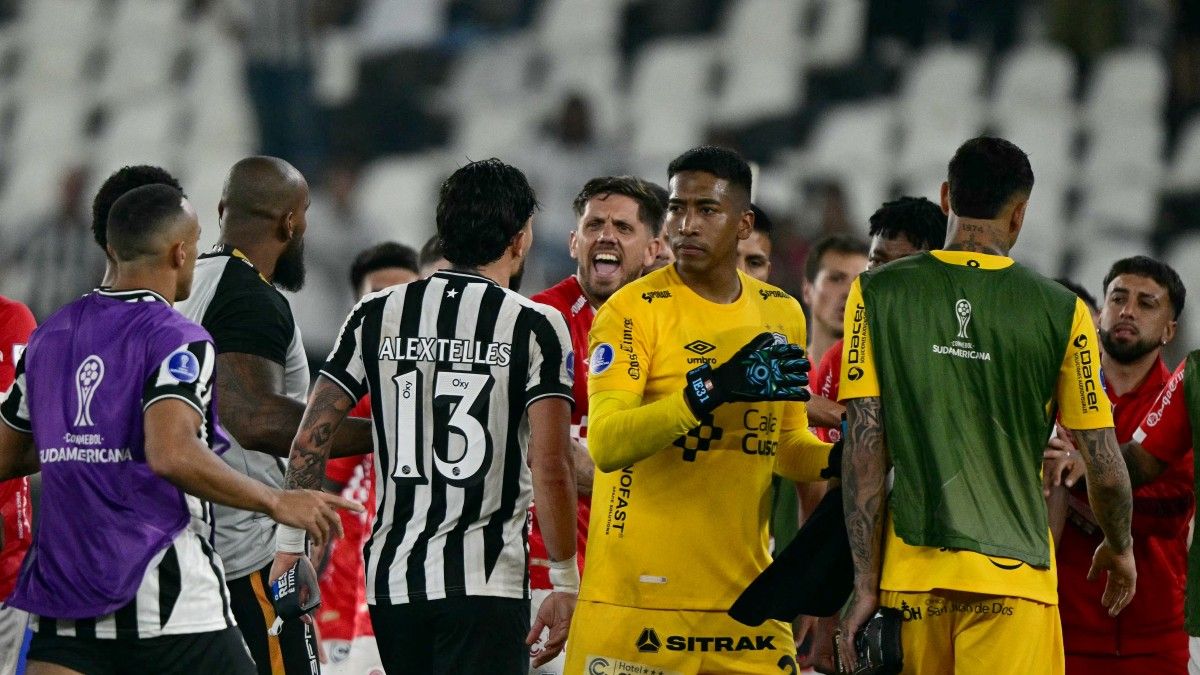 final-con-incidentes:-cienciano-sera-rival-de-torque-tras-eliminar-a-botafogo-con-un-global-de-6-2-en-una-llave-que-termino-con-lio-en-rio-de-janeiro-con-uruguayos-en-cancha