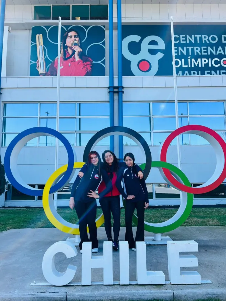 emilia-aros-y-antonia-altamirano-competiran-por-chile-en-ecuador