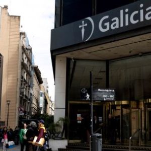 impatient-savers-are-hindering-mileis-lending-push-in-argentina